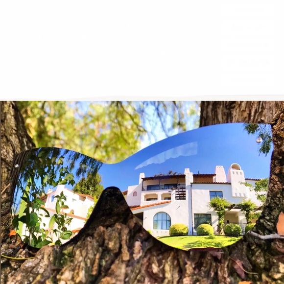 New| OVERSIZED CAT MIRROR SUNGLASSES - Picture 2 of 2